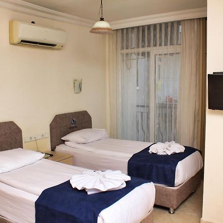 Berrak Su Hotel Antalia Esterno foto