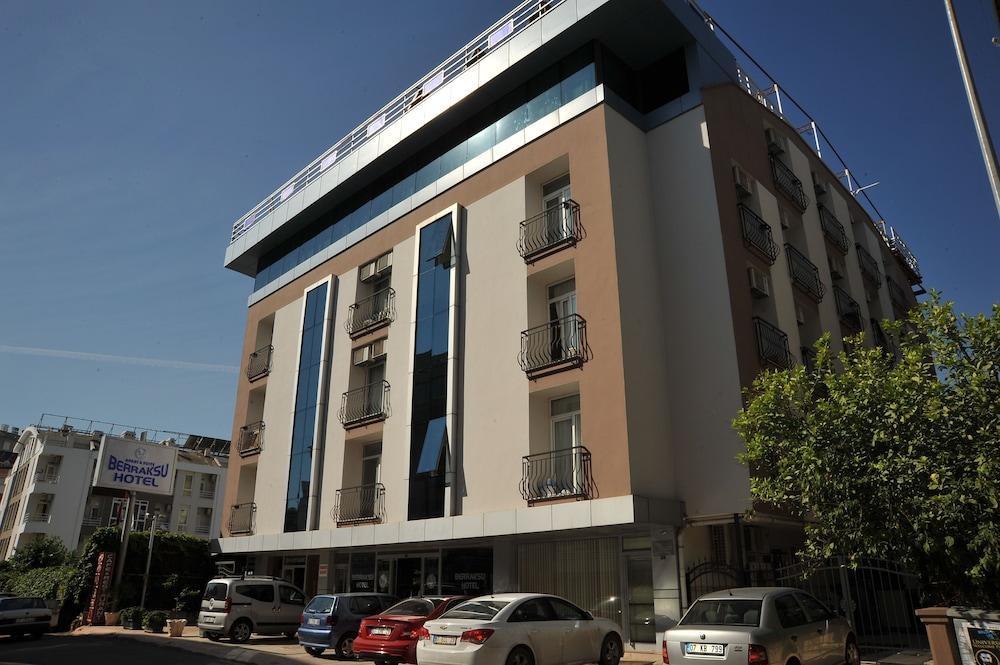 Berrak Su Hotel Antalia Esterno foto