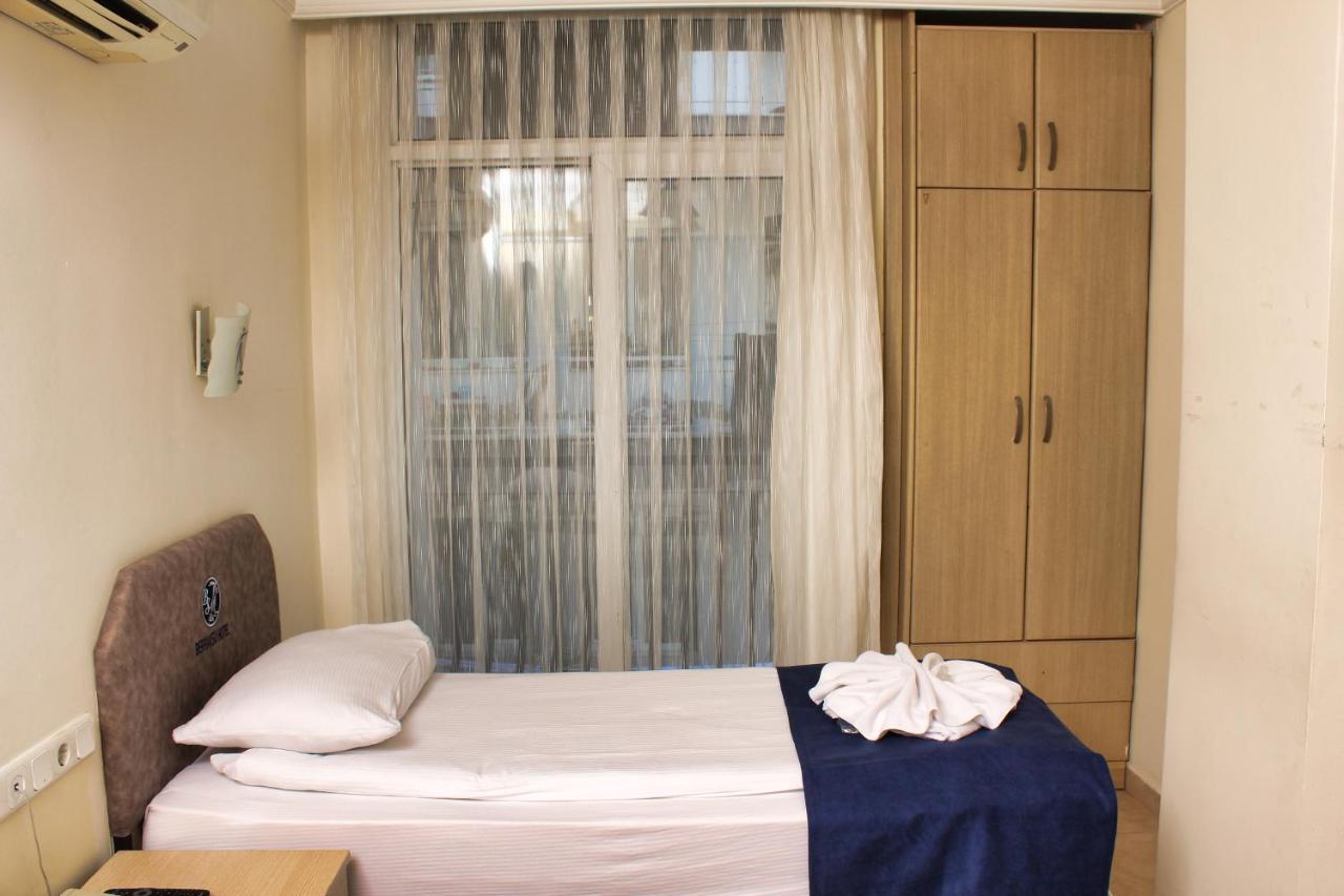 Berrak Su Hotel Antalia Esterno foto