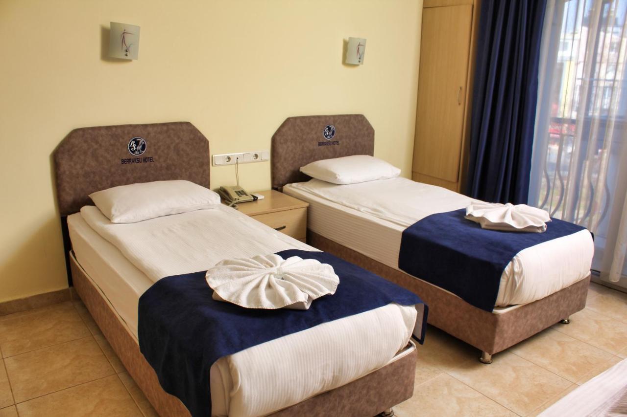 Berrak Su Hotel Antalia Esterno foto
