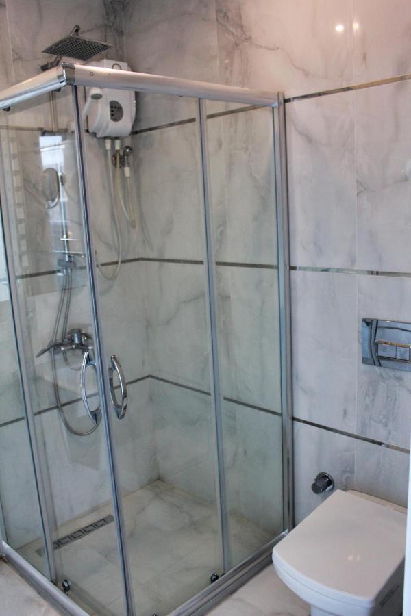 Berrak Su Hotel Antalia Esterno foto