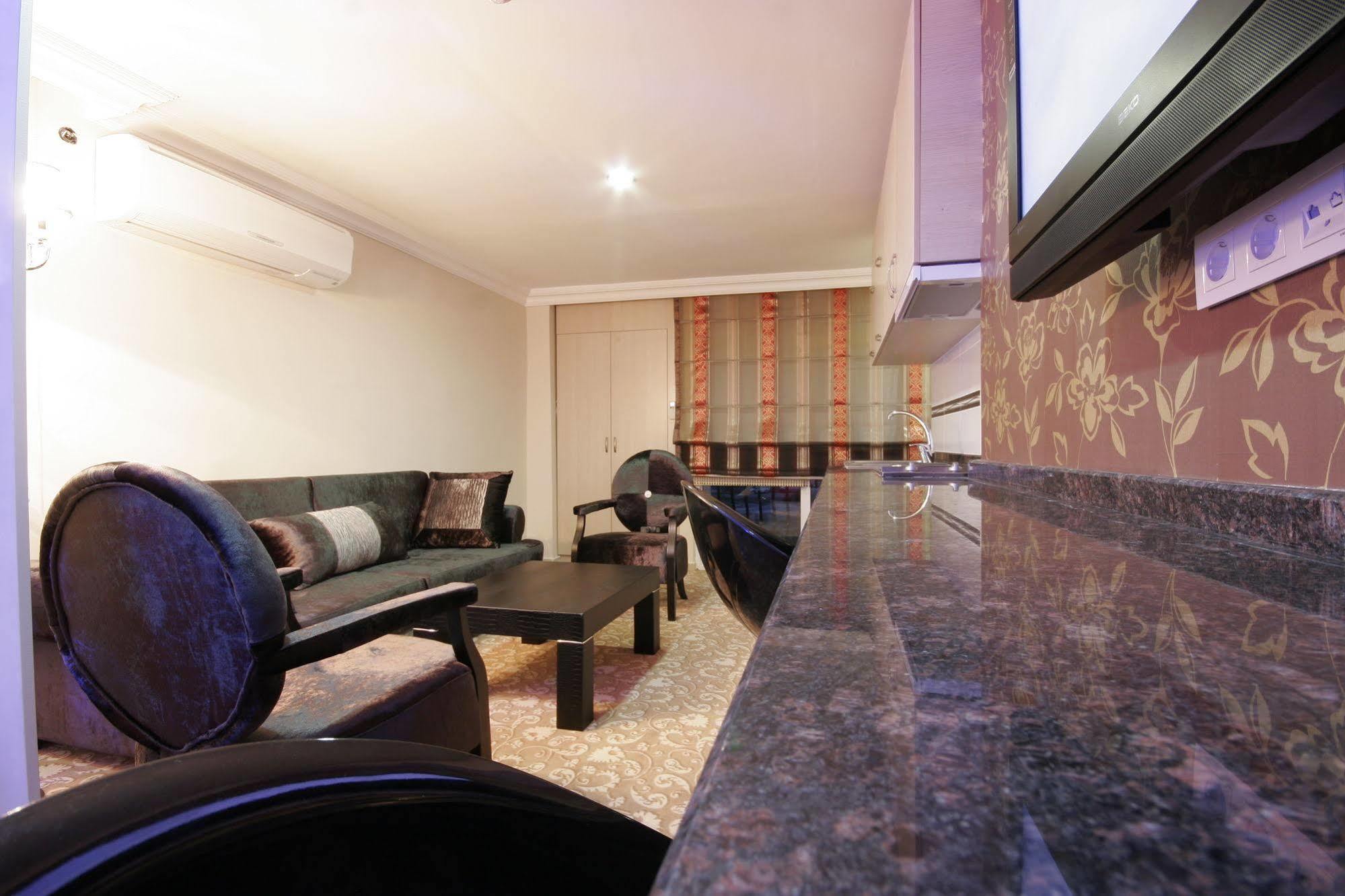 Berrak Su Hotel Antalia Esterno foto