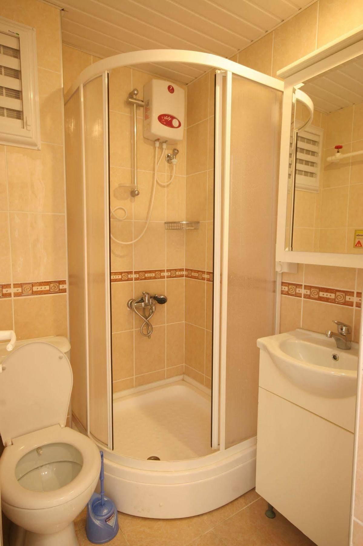 Berrak Su Hotel Antalia Esterno foto