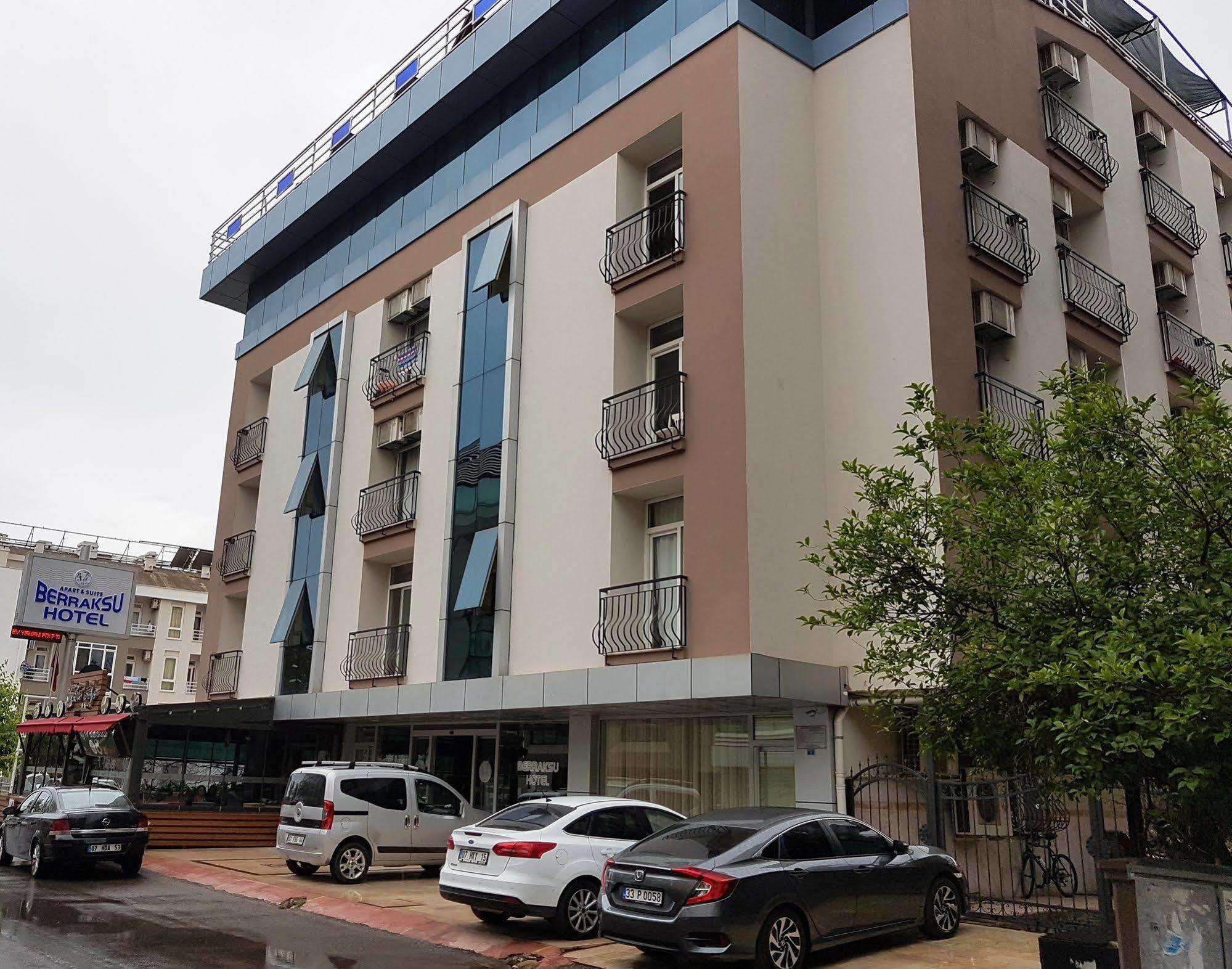 Berrak Su Hotel Antalia Esterno foto