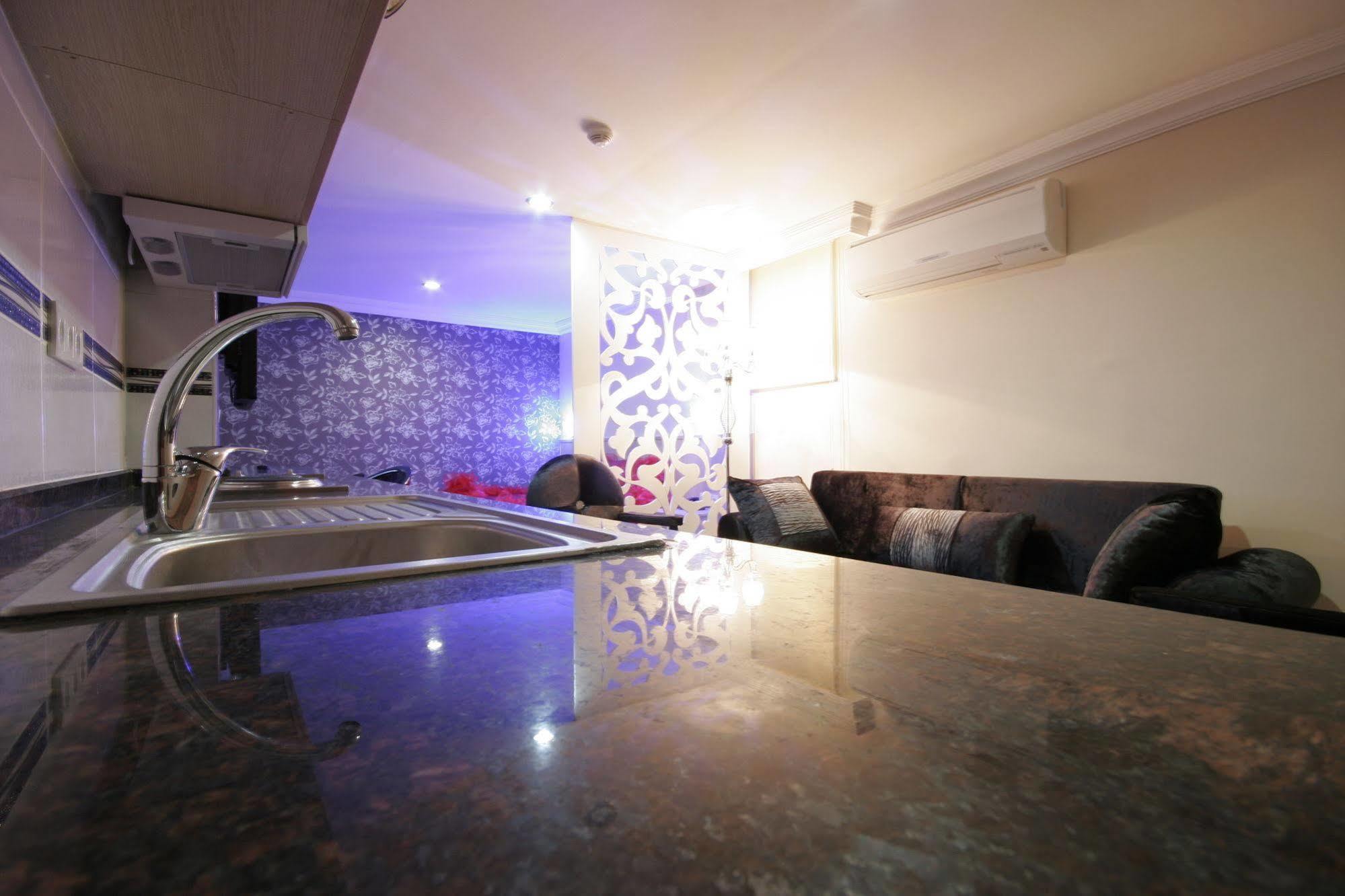 Berrak Su Hotel Antalia Esterno foto