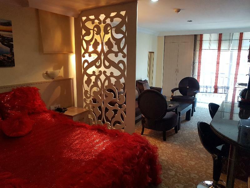 Berrak Su Hotel Antalia Esterno foto